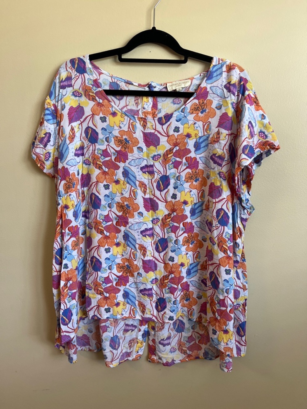 Cynthia Rowley Woman 3X Floral Hi Low Blouse Colorful Rayon Short Sleeve Top